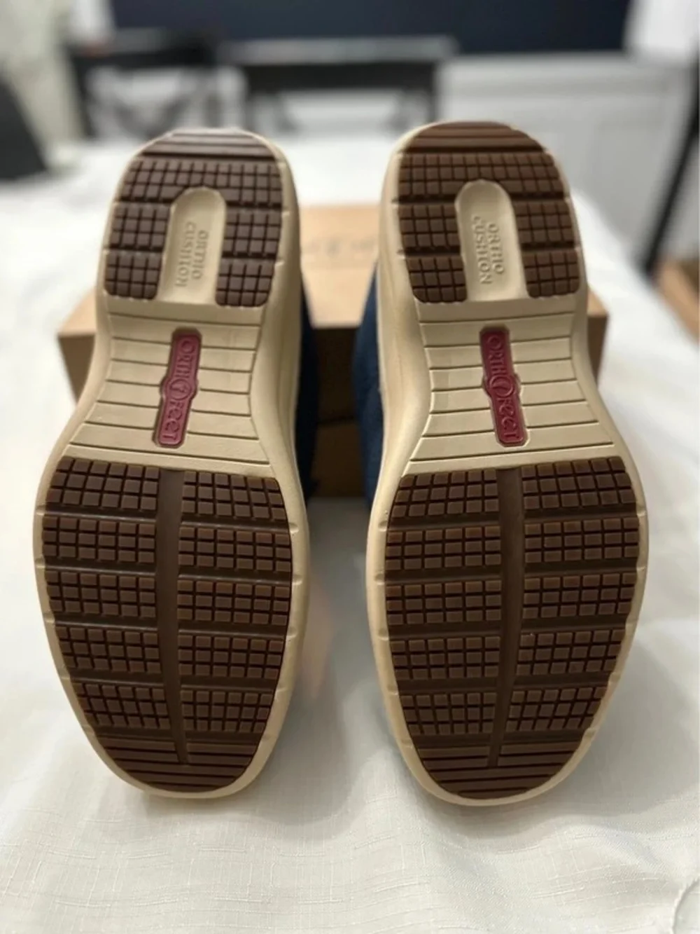 NEW WITH TAGS Orthofeet Men's Rex Hands Free Sneakers Size 10 Medium